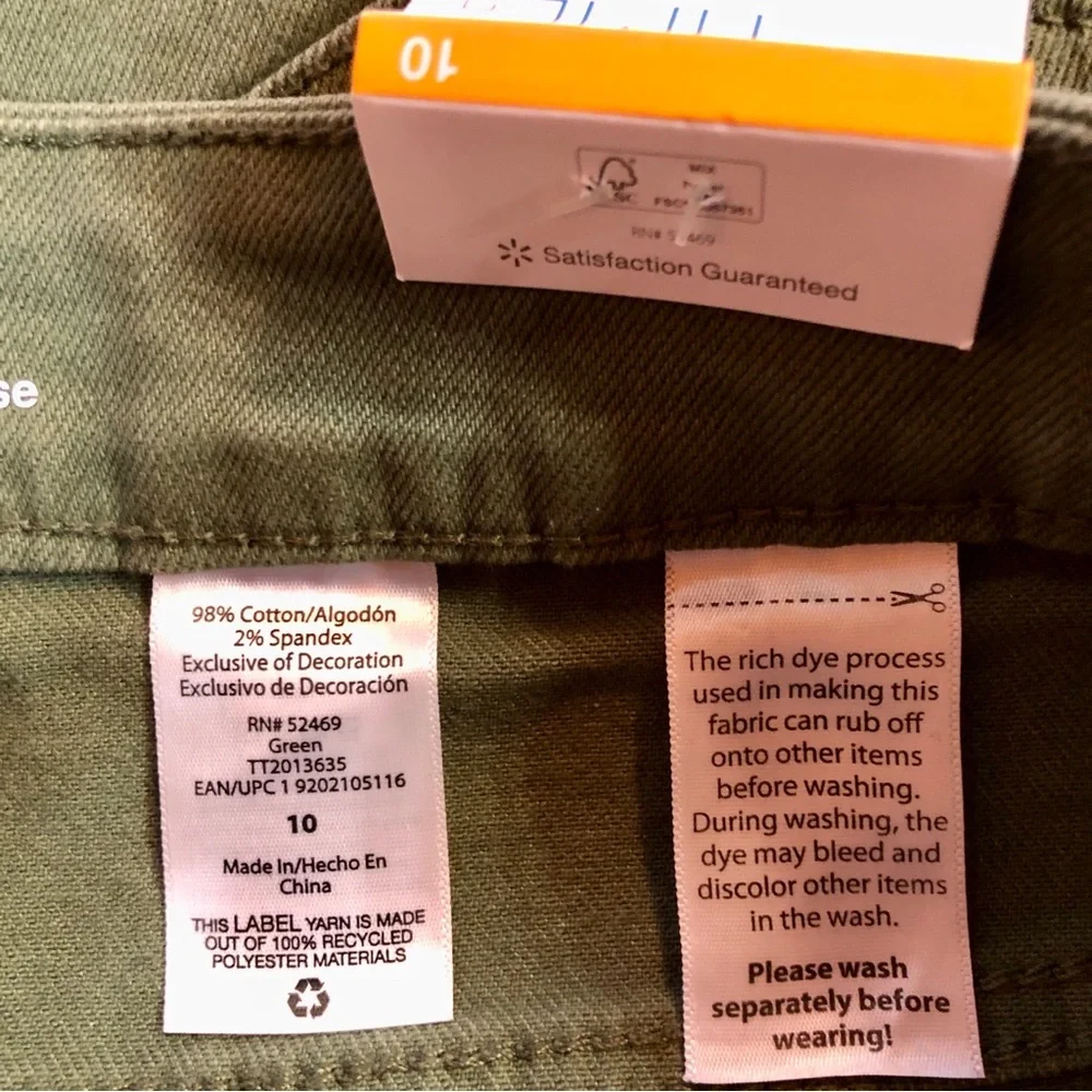 NWT Relaxed Fit Distressed Cuffed Olive Green Capris (10)